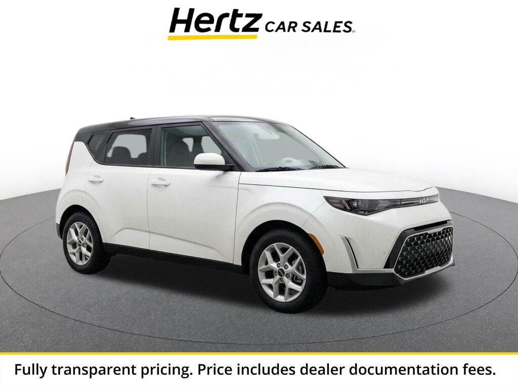 2025 Kia Soul LX — photo 1 of 10