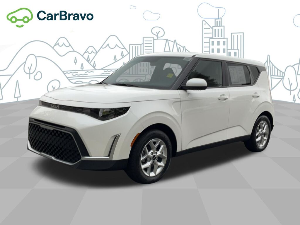 2025 Kia Soul LX — photo 1 of 7