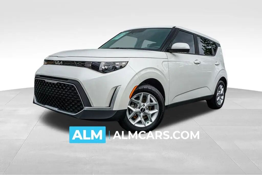 2025 Kia Soul LX — photo 1 of 23