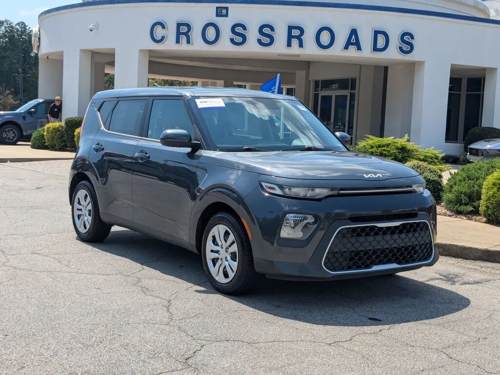 2022 Kia Soul LX — photo 1 of 27