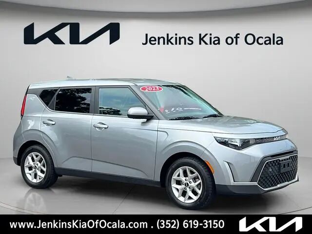 2023 Kia Soul LX — photo 1 of 29