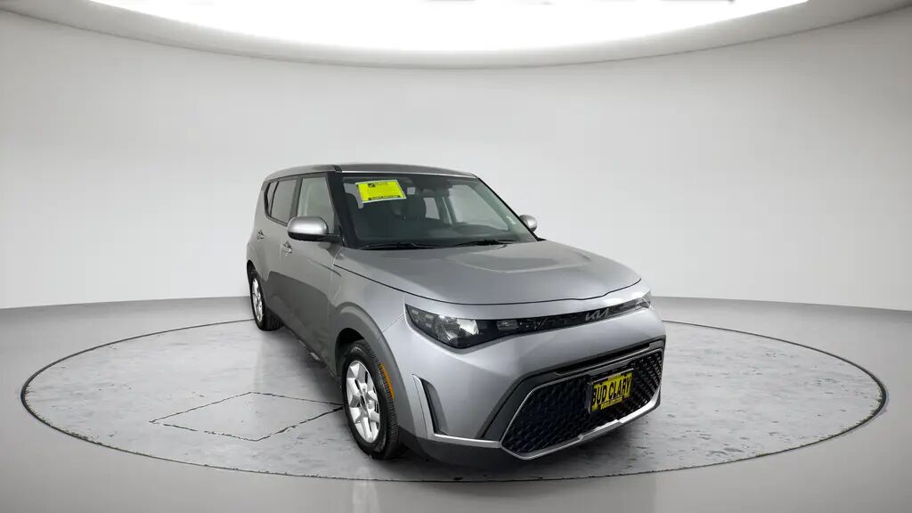 2023 Kia Soul LX — photo 1 of 14