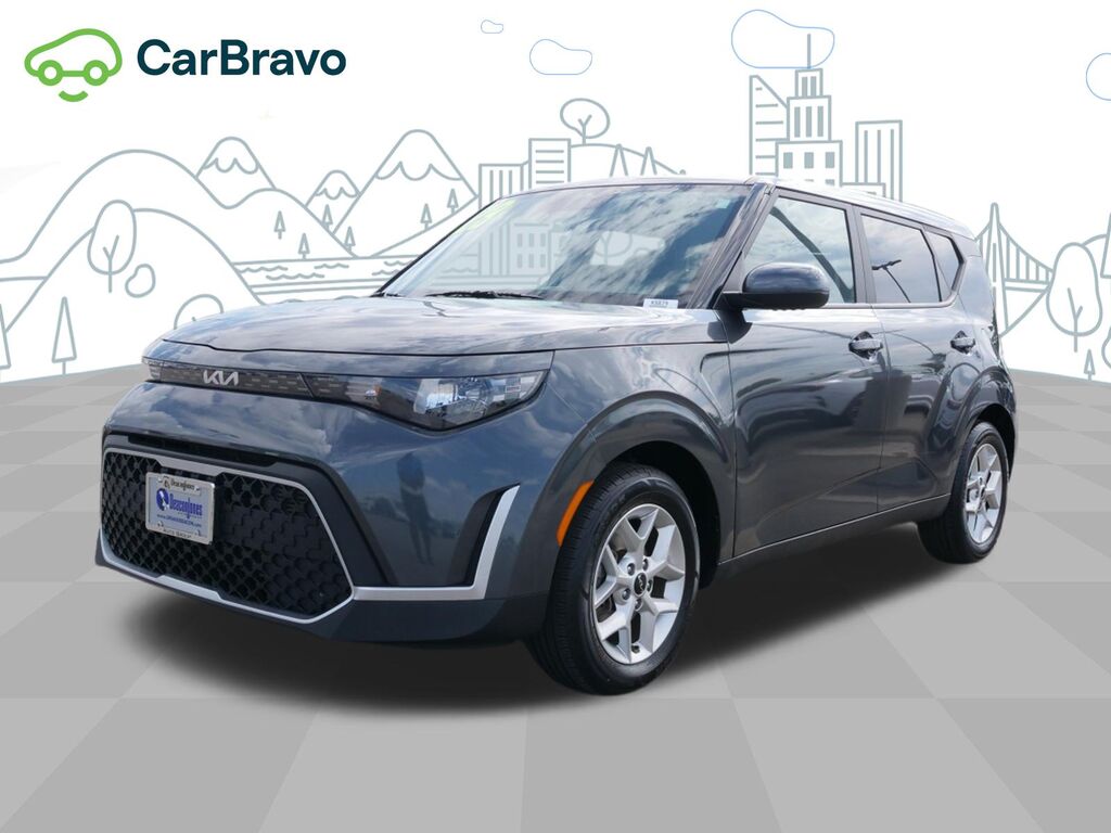 2023 Kia Soul LX — photo 1 of 6