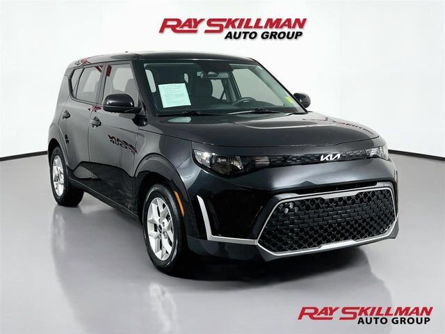 2024 Kia Soul LX — photo 1 of 12