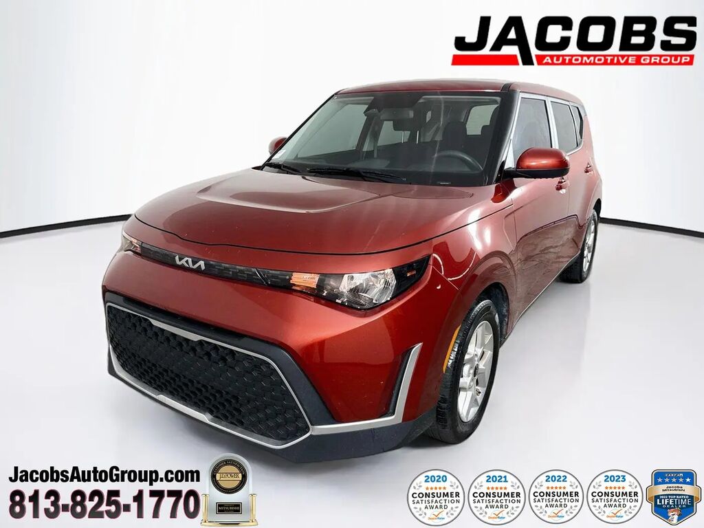2025 Kia Soul LX — photo 1 of 13