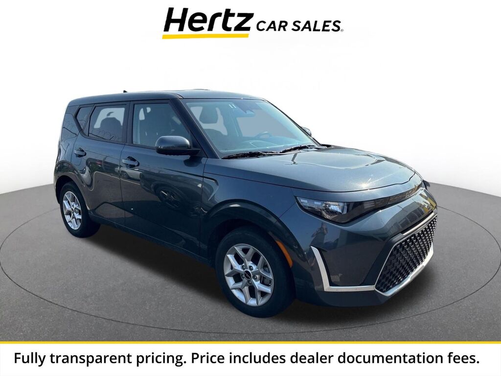 2025 Kia Soul LX — photo 1 of 2