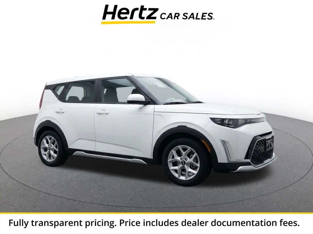 2025 Kia Soul LX — photo 1 of 12