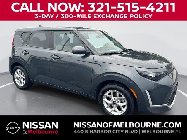 2025 Kia Soul LX — photo 1 of 13