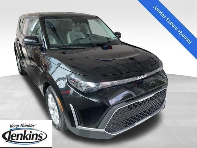 2025 Kia Soul LX — photo 1 of 13