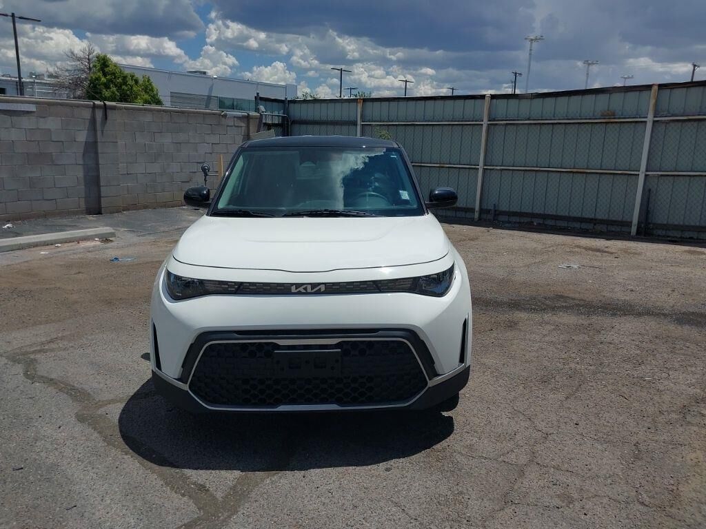 2023 Kia Soul S — photo 1 of 2