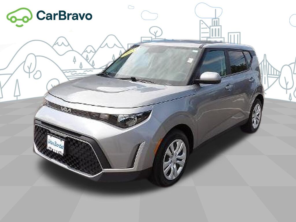 2023 Kia Soul LX — photo 1 of 6