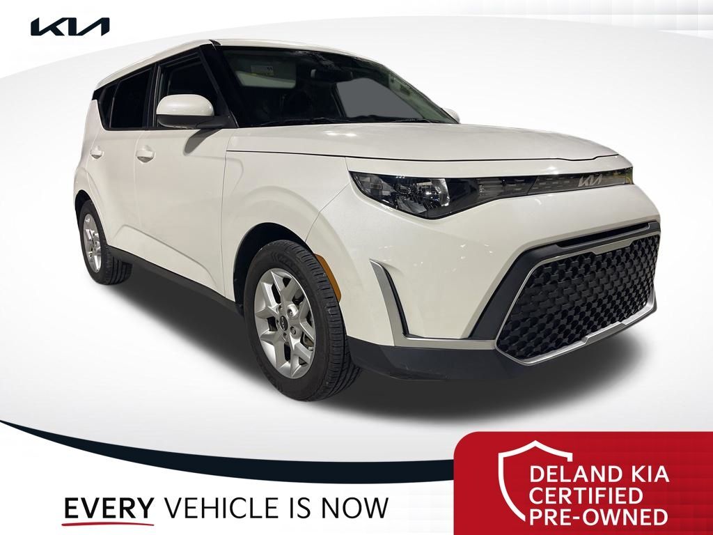 2023 Kia Soul LX — photo 1 of 10