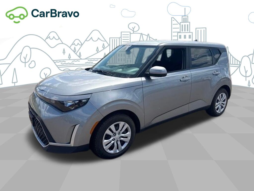 2023 Kia Soul LX — photo 1 of 6