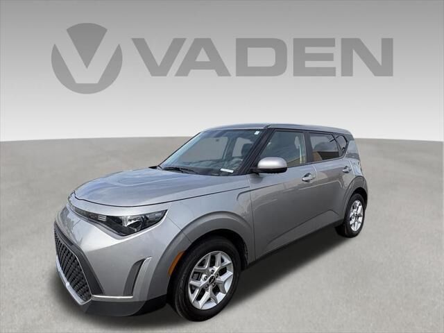 2024 Kia Soul LX — photo 1 of 26