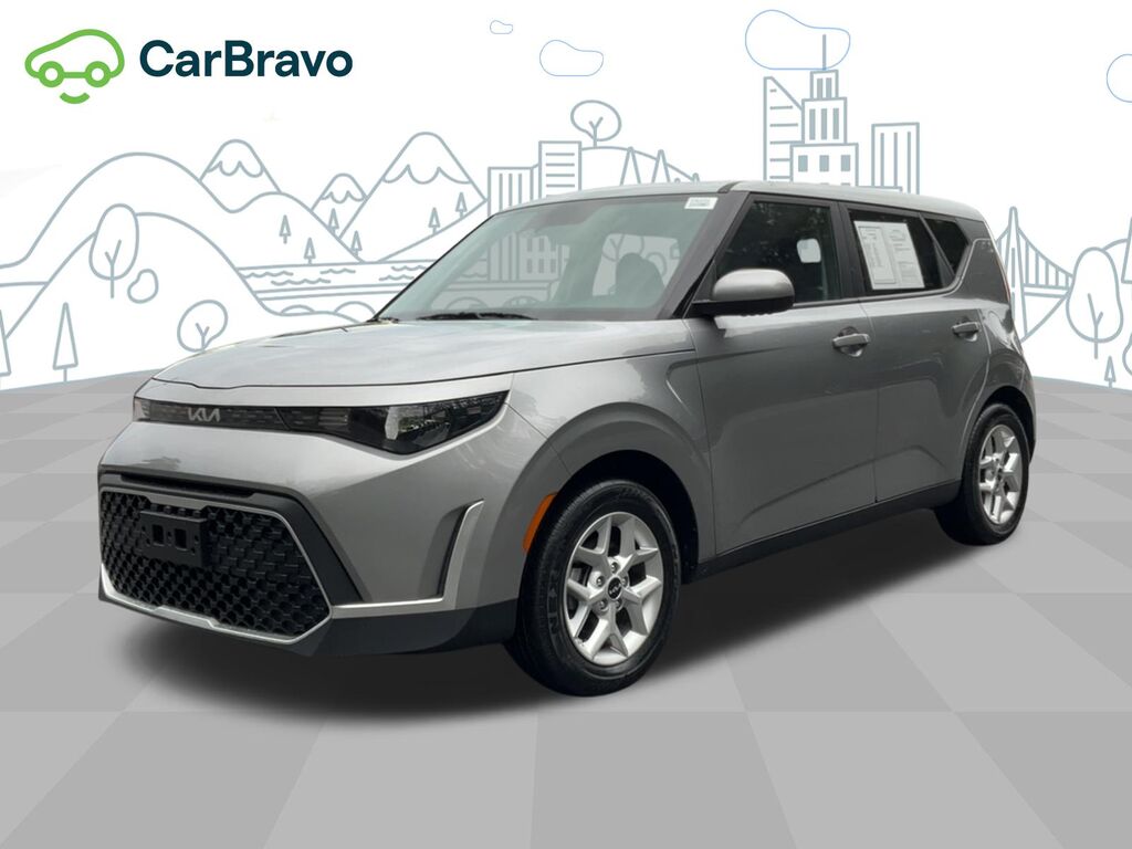 2024 Kia Soul LX — photo 1 of 6