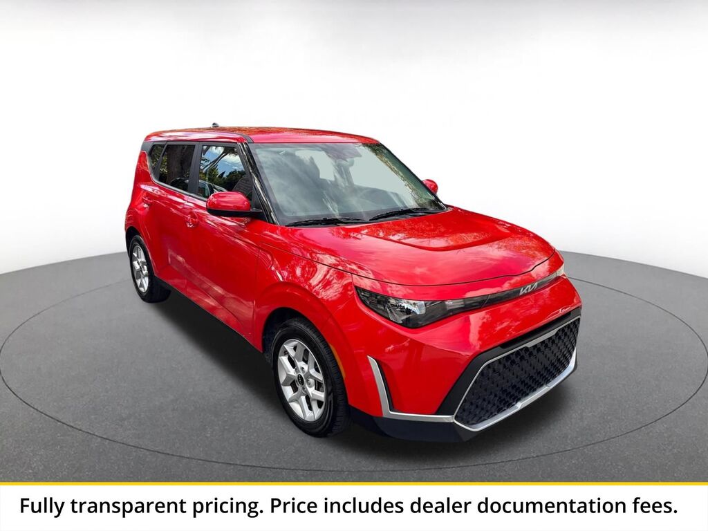 2025 Kia Soul LX — photo 1 of 2