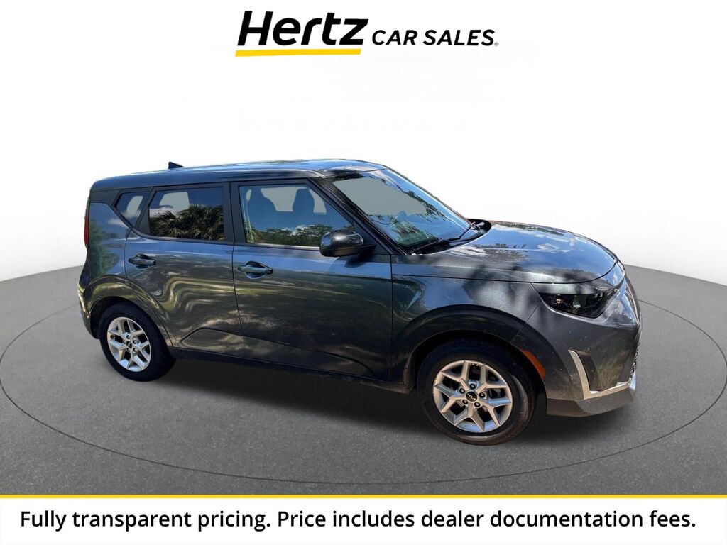 2025 Kia Soul LX — photo 1 of 2