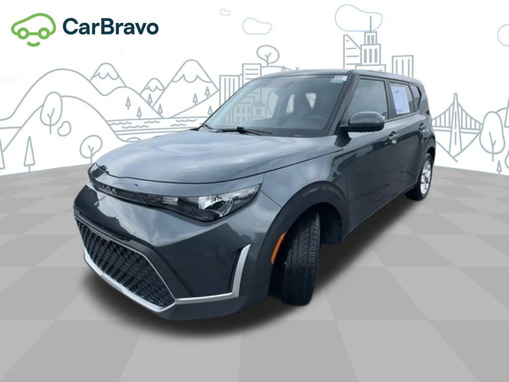 2025 Kia Soul LX — photo 1 of 6