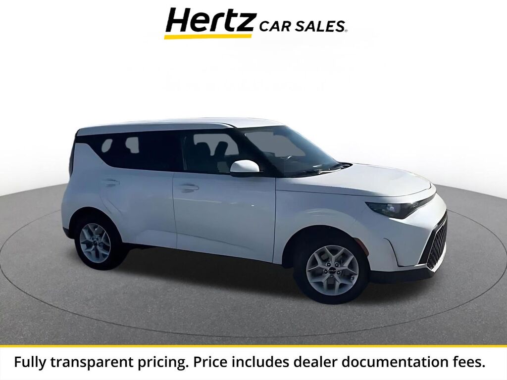 2025 Kia Soul LX — photo 1 of 13