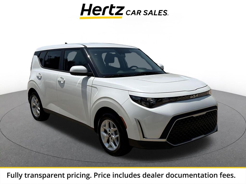 2025 Kia Soul LX — photo 1 of 23