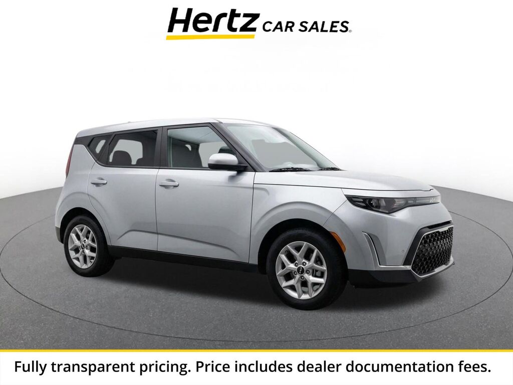 2025 Kia Soul LX — photo 1 of 2