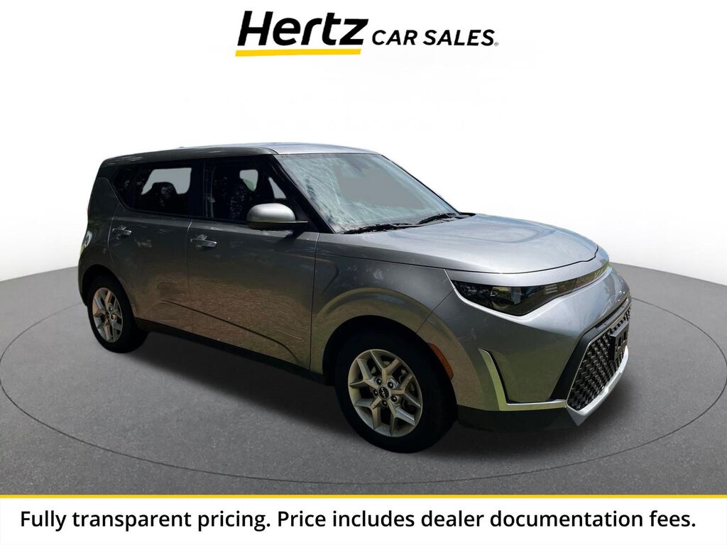 2025 Kia Soul LX — photo 1 of 2