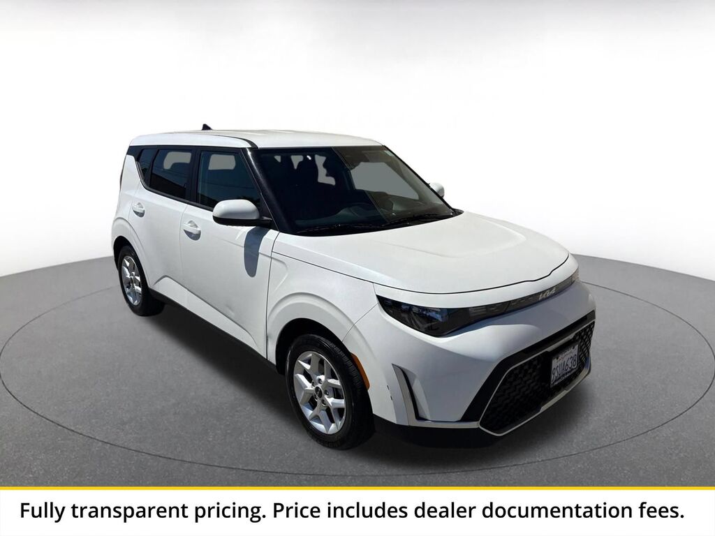 2025 Kia Soul LX — photo 1 of 1