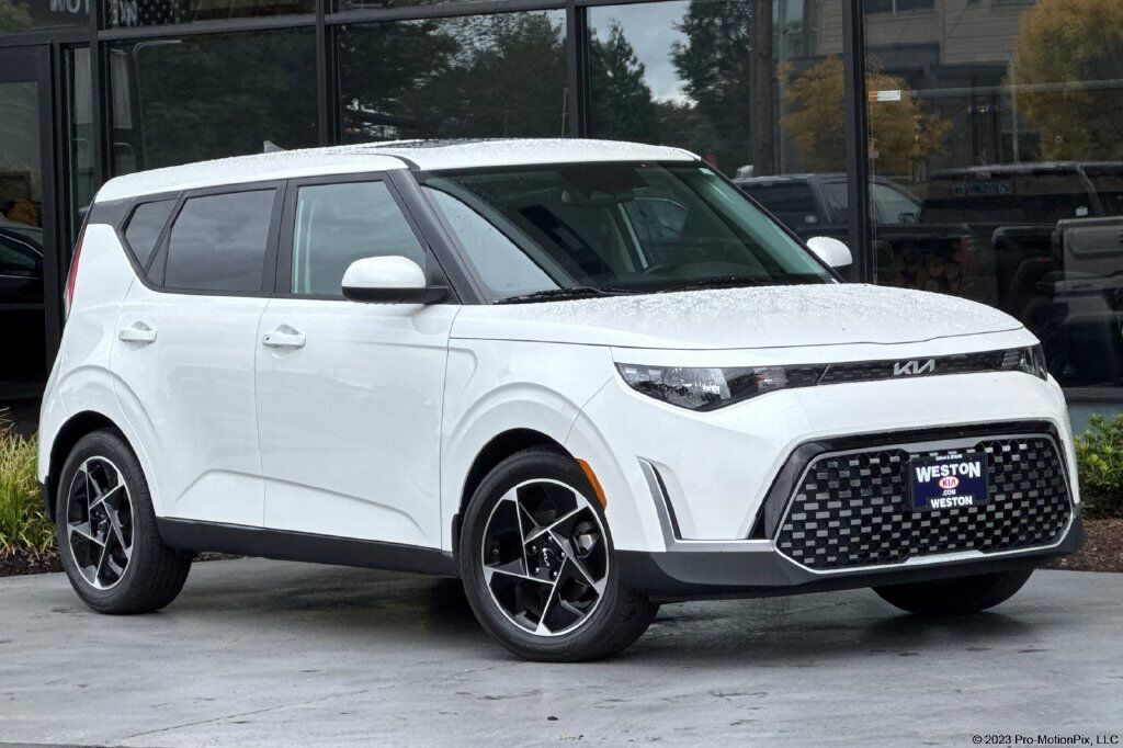 2023 Kia Soul EX — photo 1 of 13