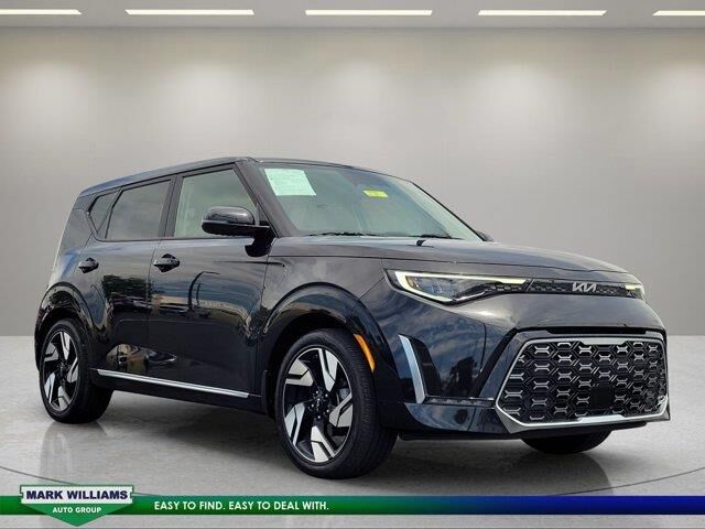 2025 Kia Soul GT-Line — photo 1 of 30