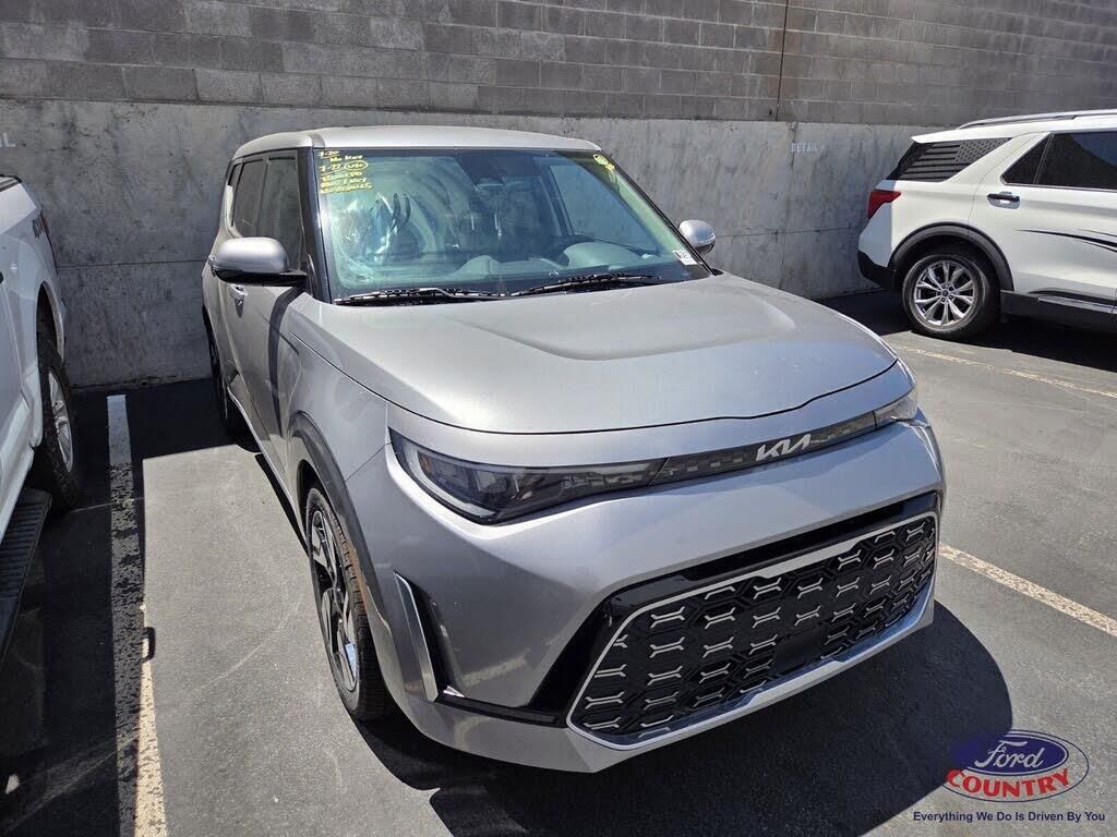 2023 Kia Soul GT-Line — photo 1 of 2