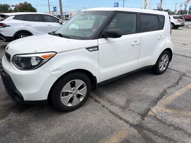 2016 Kia Soul Base — photo 1 of 7