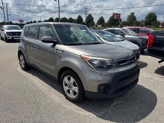 2017 Kia Soul Base — photo 1 of 26