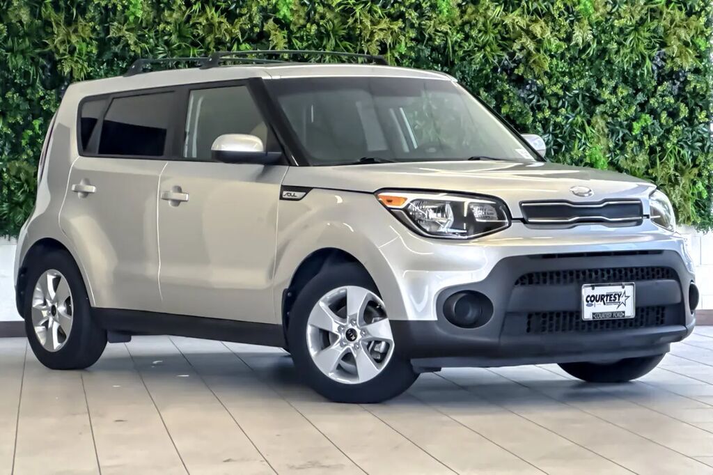 2019 Kia Soul Base — photo 1 of 26