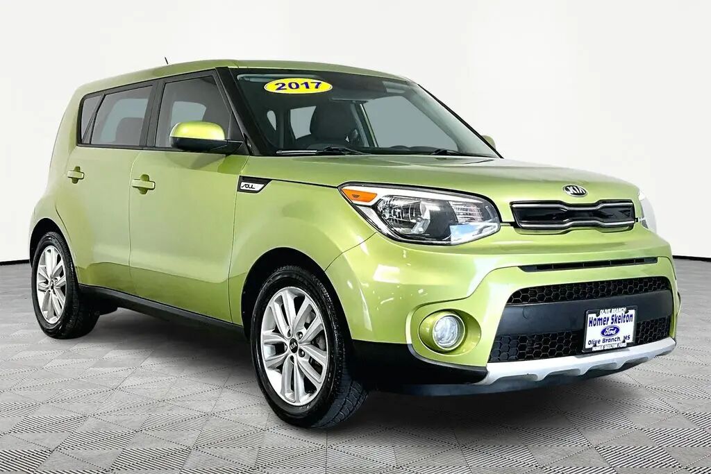 2017 Kia Soul + — photo 1 of 13