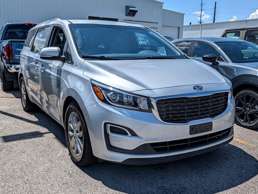 2019 Kia Sedona EX — photo 1 of 18