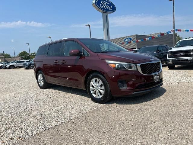 2015 Kia Sedona LX — photo 1 of 13