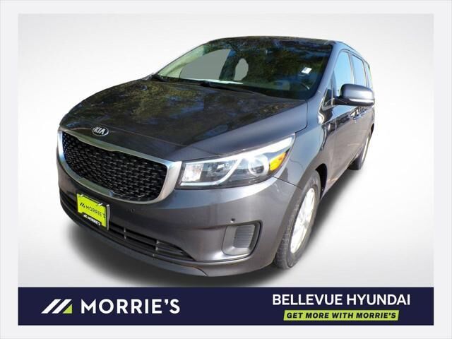 2017 Kia Sedona LX — photo 1 of 13