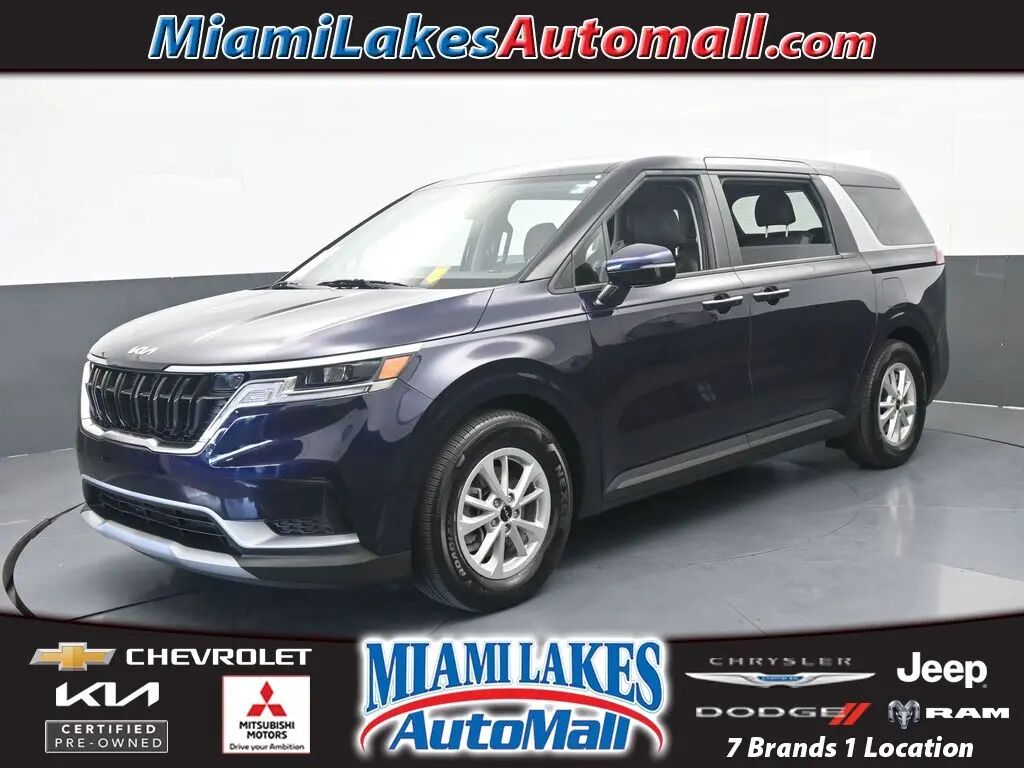 2024 Kia Carnival LX — photo 1 of 13