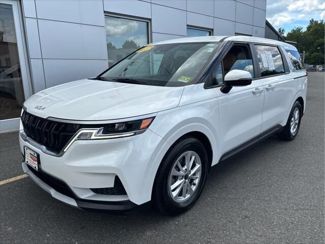 2022 Kia Carnival LX
