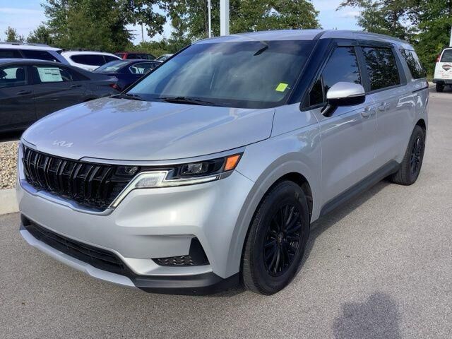 2022 Kia Carnival LX