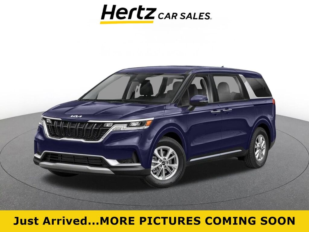 2023 Kia Carnival LX — photo 1 of 21