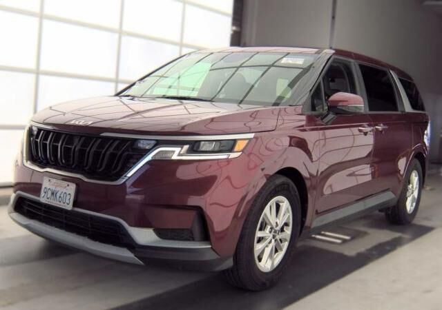 2023 Kia Carnival LX