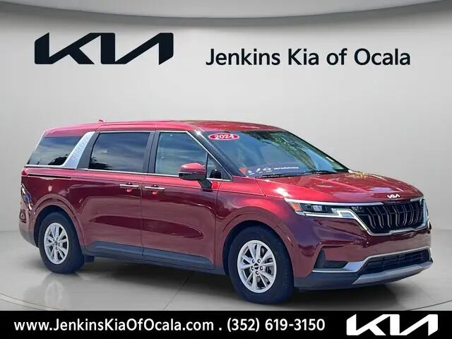 2024 Kia Carnival LX — photo 1 of 13