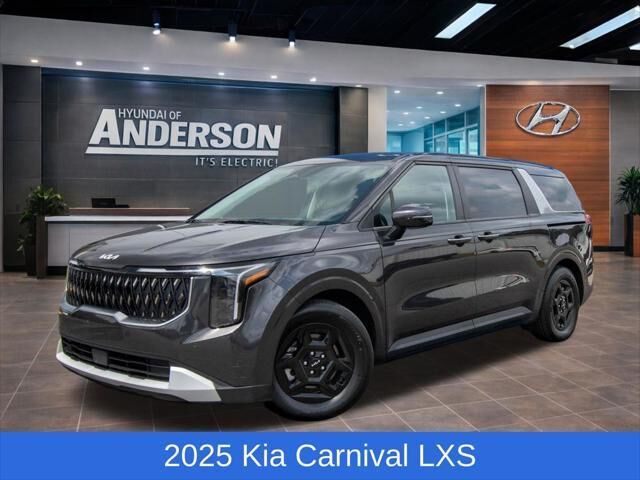 2025 Kia Carnival LXS