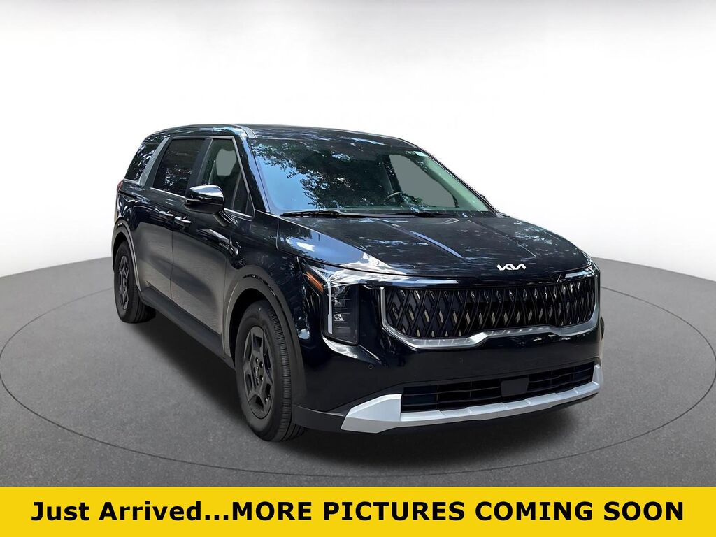 2026 Kia Carnival LXS — photo 1 of 23