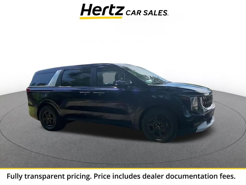 2026 Kia Carnival LXS — photo 1 of 13