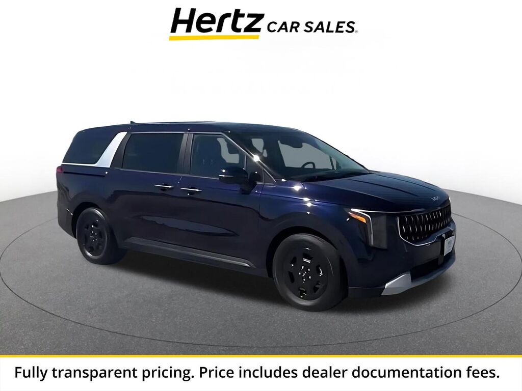 2026 Kia Carnival LXS — photo 1 of 13