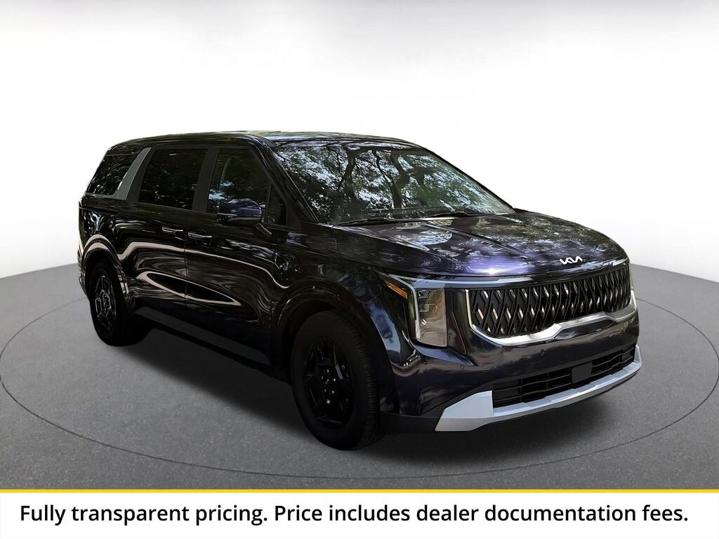 2026 Kia Carnival LXS — photo 1 of 13