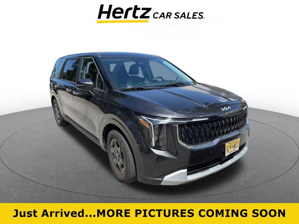 2026 Kia Carnival LXS — photo 1 of 23