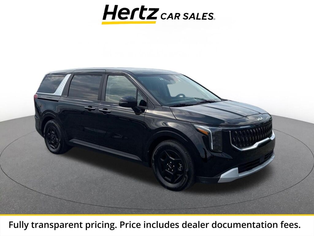 2026 Kia Carnival LXS — photo 1 of 13